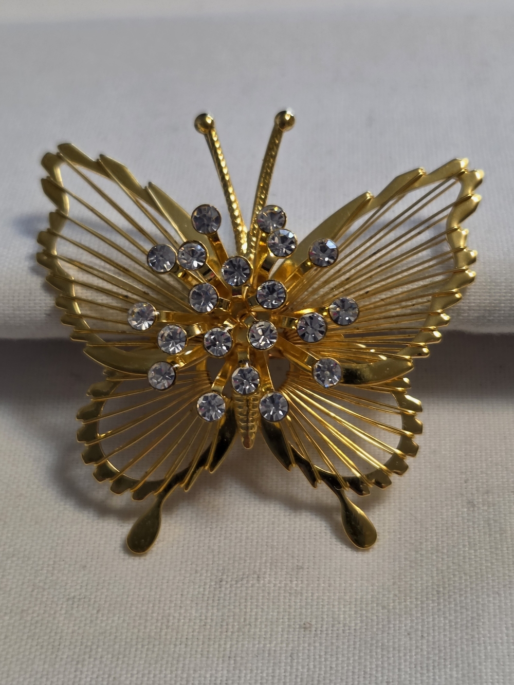 Vtg Monet Gold-Tone Spinerette Wire Butterfly with Rhinestones Brooch in Box